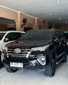 Low KM Toyota Fortuner VRZ AT Tahun 2016 ! AD Istimewa !