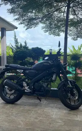 YAMAHA XSR 155 HITAM 2021