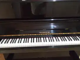 Jual BU. Piano Samick tinggi 121suara baik 11jt