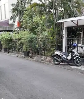 Rumah strategis Radio Dalam Jakarta Selatan