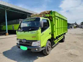 Hino 300 series 136 HDX 5.8 tahun 2022