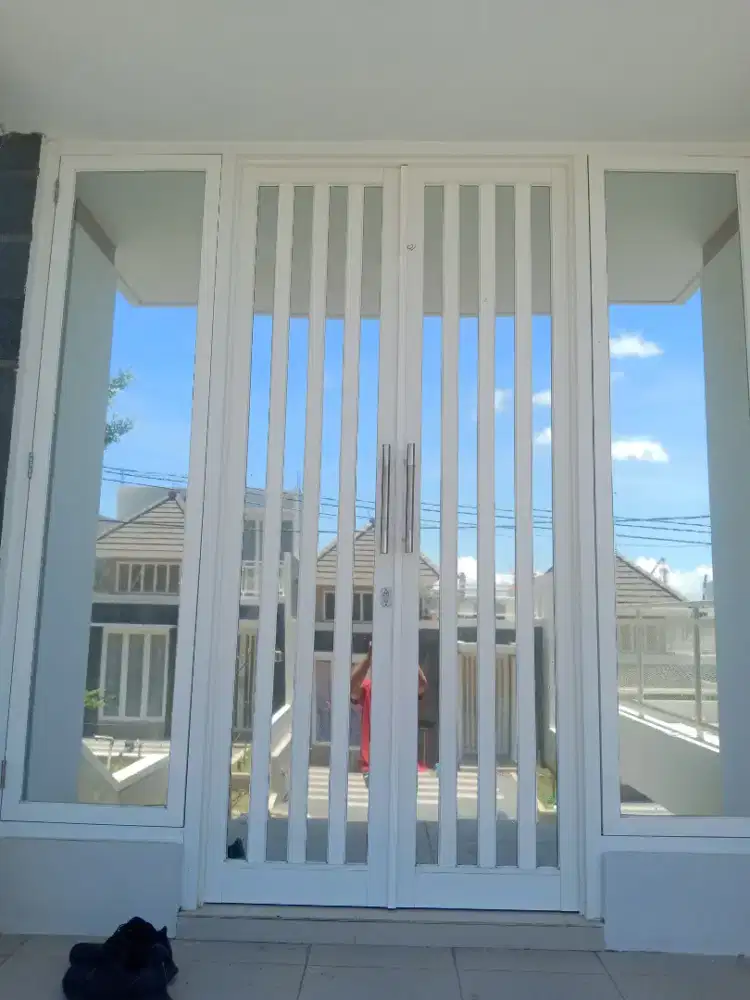 Kacafilm jendela malang