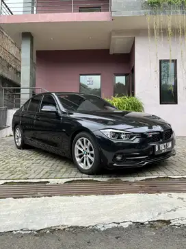 BMW 320i F30 2017