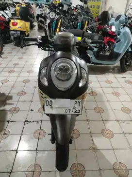 Honda scoopy 110 cc 2024 abu abu