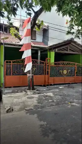 Rumah Strategis Bebas Banjir dekat Summarecon Mall Bekasi J-26241