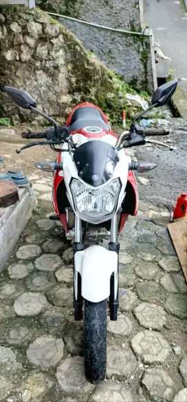 YAMAHA VIXION SECOND