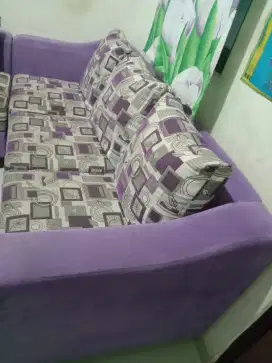 Dijual Sofa L berikut meja