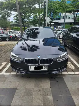 BMW 320i sport F30 LCI 2019