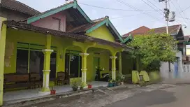 Rumah lama hitung tanah dekat solo baru