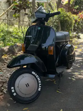 Vespa Excel 2003 Black Lucido 150