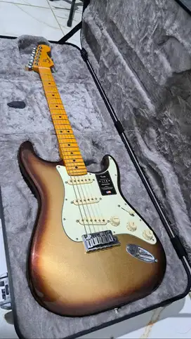 Fender American Ultra Stratocaster Electric, Maple FB, Mocha Burst