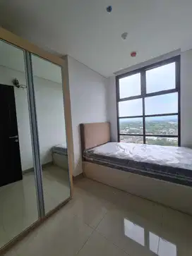 Apartemen The Kahyangan Solo Baru view gunung dan sawah hijau