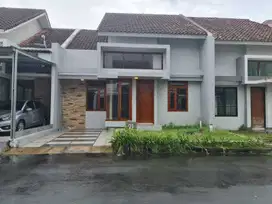 Rumah bagus di cluster elite pabelan kartasura solo