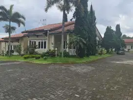 Villa dengan suasana sejuk dan tenang di tawangmangu