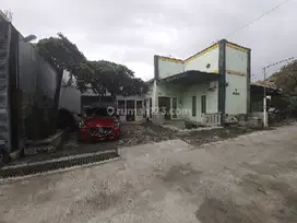 Rumah siap huni di sumber banjarsari solo