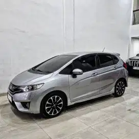 (TDP 24JT) JAZZ RS Automatic 2017 / 2018 silver honda 1.5