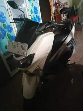 Yamaha nmax 2017 non ABS putih beli dari baru