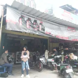 Dicari montir mekanik sepeda motor berpengalaman