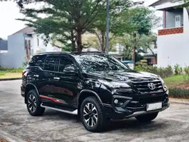 Fortuner VRZ TRD AT 2018 Hitam