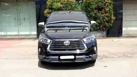 toyota kijang innova venturer diesel 2022 hitam matic tangan pertama