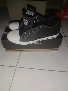 Jual sepatu Converse