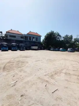 tanah premium pinggir pantai di kuta,dikelilingi Mall dan hotel