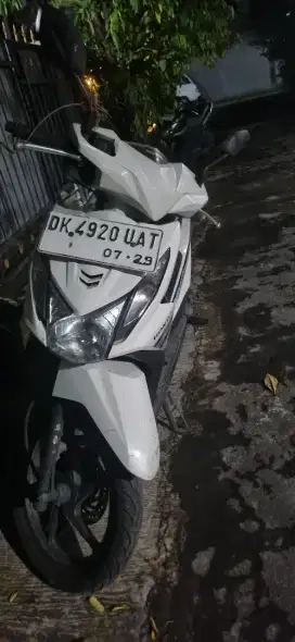 Honda beat 2014 putih