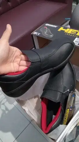 SEPATU SAFETY KRISBOW KONDISI BARU