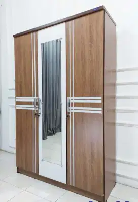 Almari 3 pintu minimalis