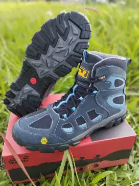 Sepatu gunung Hiking pria baru