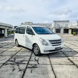 Hyundai H1 XG bensin AT KM 12 rb Asli 2010