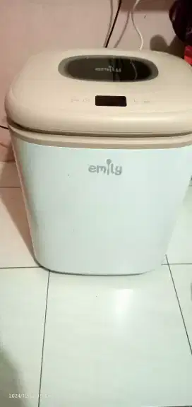 Alat pengering pakaian