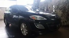 SUV Premium Black A/T AWD