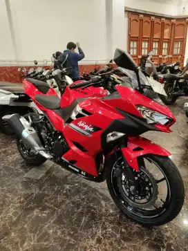 DP 3,5 JT NEW NINJA 250 TH 2023 KM 2RB,MULUS KAYA BARU,KTP DAERAH BISA