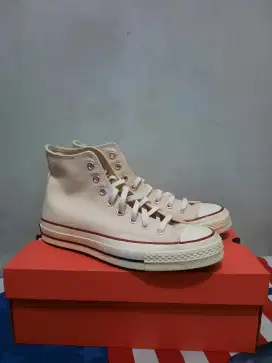 Converse Chuck Taylor Size 40 Original