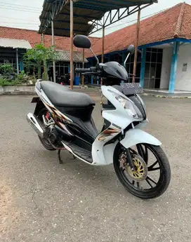 Suzuki Skywave Putih 125 CW 2010