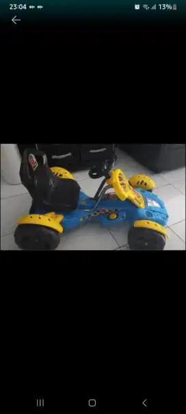 Mainan mobil gokart