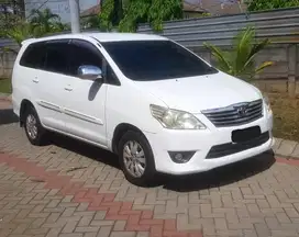 Kijang Innova 2012 A/T 1st hand