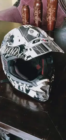 Helm murah banget