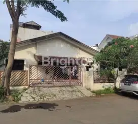 DIJUAL RUMAH HITUNG TANAH. COCOK U/ TEMPAT TINGGAL/KOST2AN/INVESTASI.