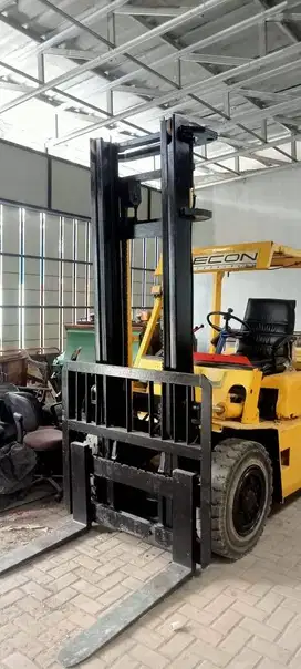 Forklip 3 Ton Merk KOMATSU diesel automatik siap pakai