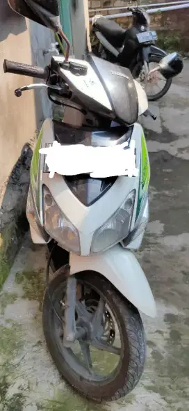 Honda Vario putih