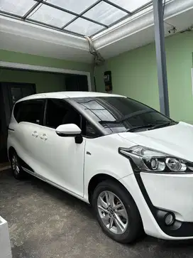 TOYOTA SIENTA - (2018)