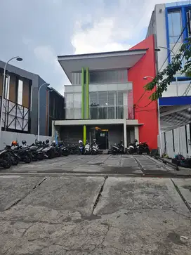 Disewakan Ruko Lokasi Raya Bangunan Baru Di Jl. Majapahit Semarang