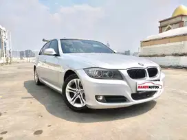 BMW 320i LCI iDrive Executive Tahun 2009 Automatic Abu-abu