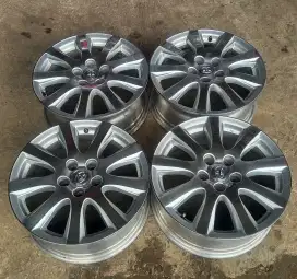 Velg toyota camry ring 17 pcd 114 baut 5.