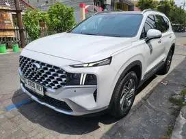 HYUNDAI SANTA FE 2.2 SIGNATURE DISEL MATIC THUN 2023 PUTIH LOW KM ASLI