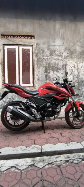 Cb150R 2016 merah pemakaian pribadi