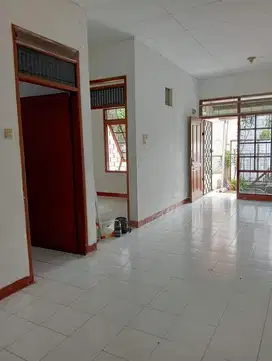 Disewakan Rumah Taman Kopo Indah 2