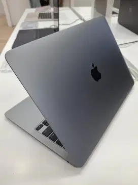 Macbook Air M1 8 256GB garansi iBox